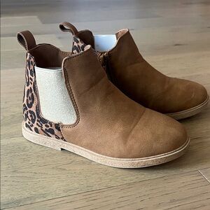 Girls Tucker + Tate Leopard Chelsea Boot size 12M